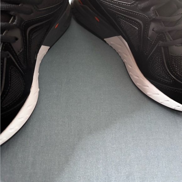 Fitville Mens Rebound Core V1 Wide Fit Trainers Walking Shoes US 9 Black/Orange main image 7